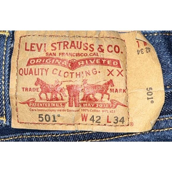 Levi's 501 Original Fit Straight Leg Button Fly Jeans Men's 42x34 - Picture 7 of 8